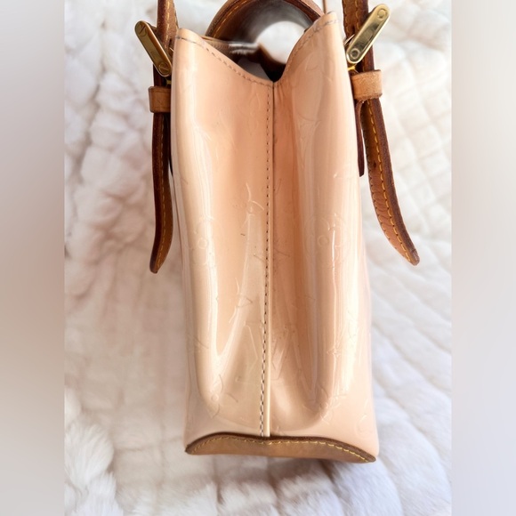 Authentic Louis Vuitton Vernis Biscayne Bay GM in excellent condition w/ addons - Picture 8 of 16